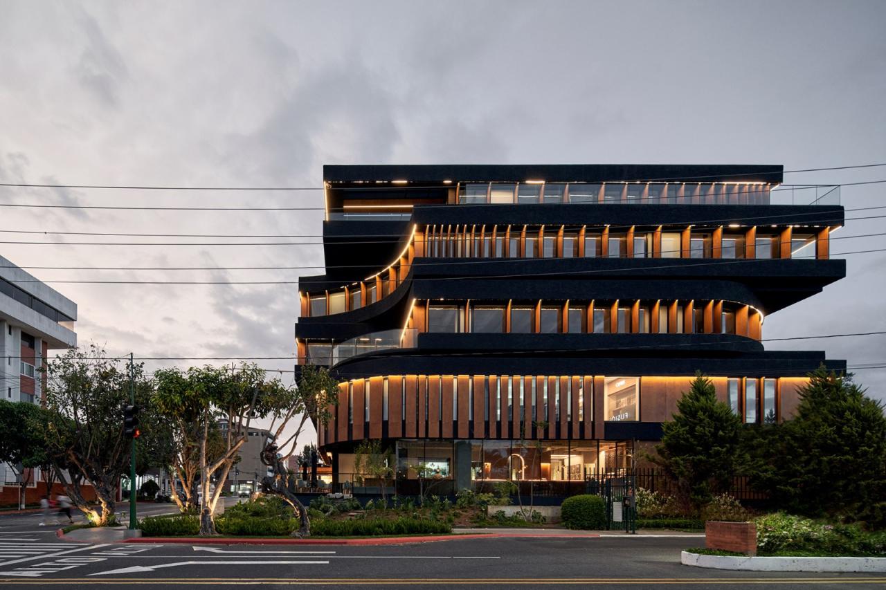 BIM建筑|AEME商业大楼 / Paz Arquitectura