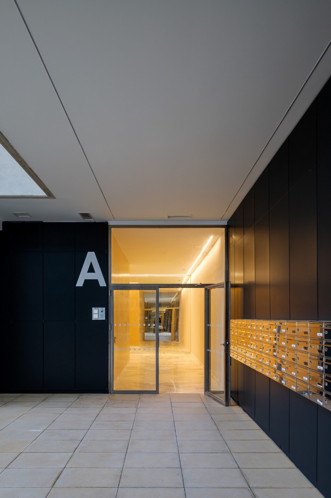 BIM建筑|萨勒之家住宅大楼 / NAC Arquitectos