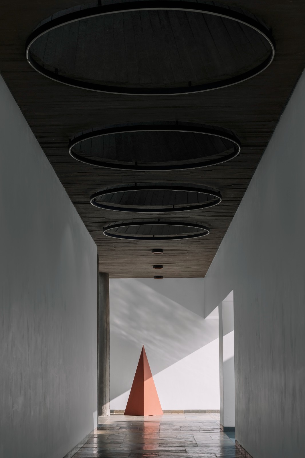 BIM建筑|围合之家 / Design Ni Dukaan