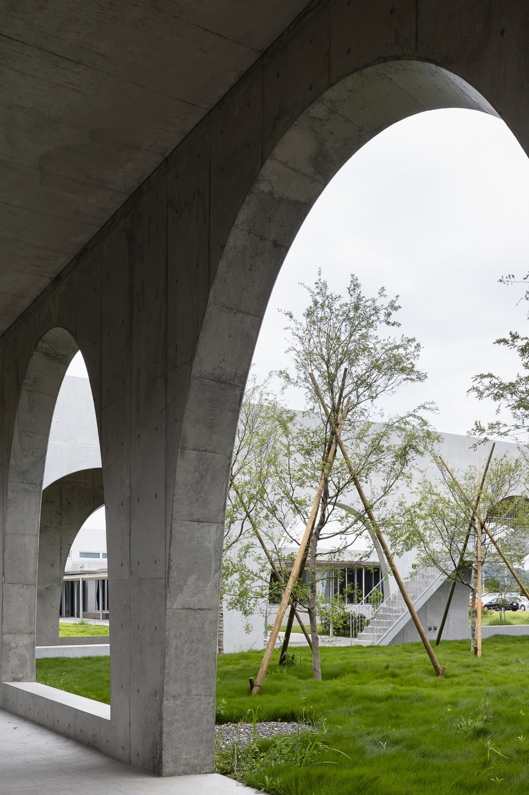 BIM建筑|组团式校园，广岛叡智学院 / CAn