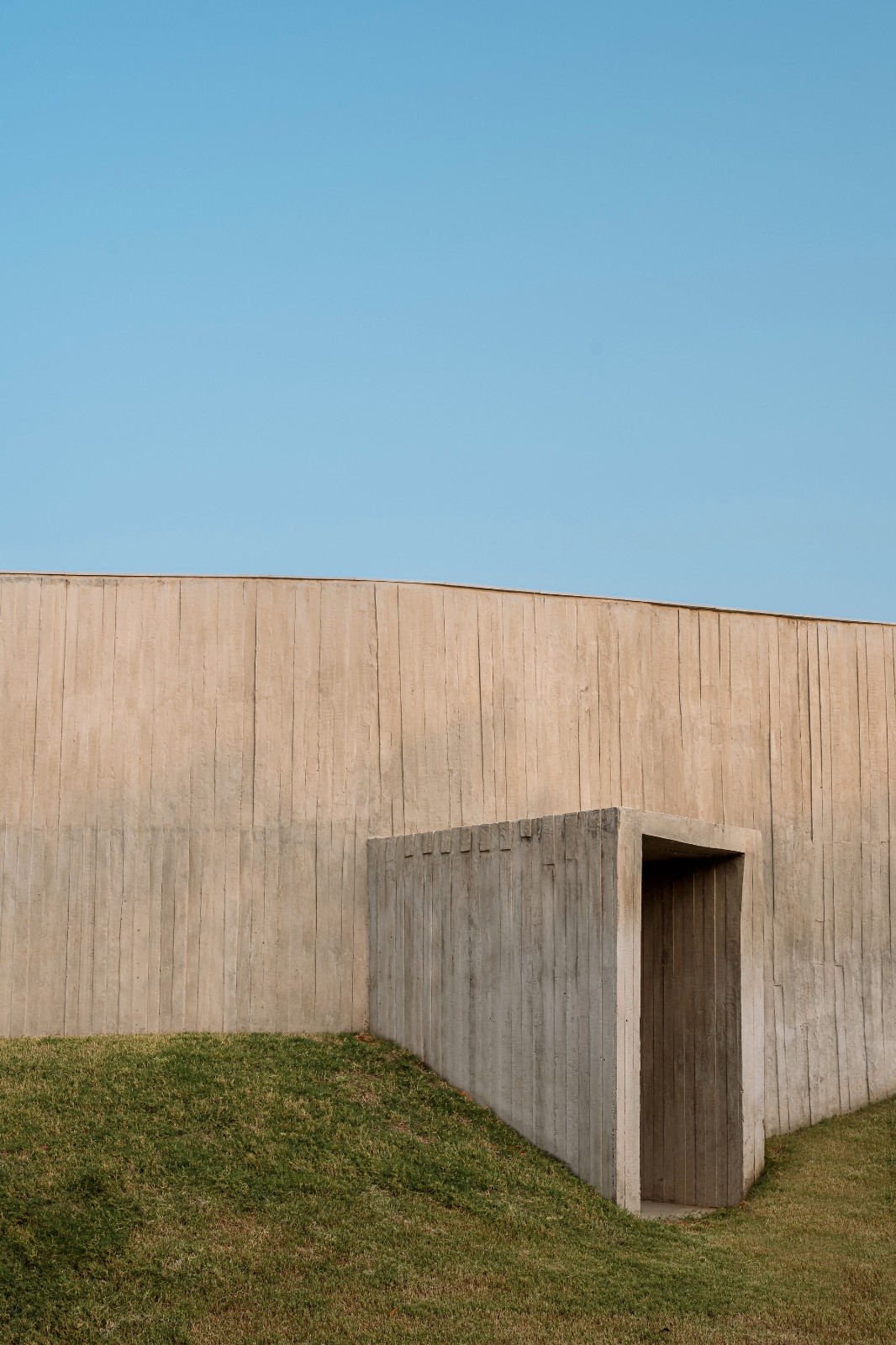 BIM建筑|围合之家 / Design Ni Dukaan