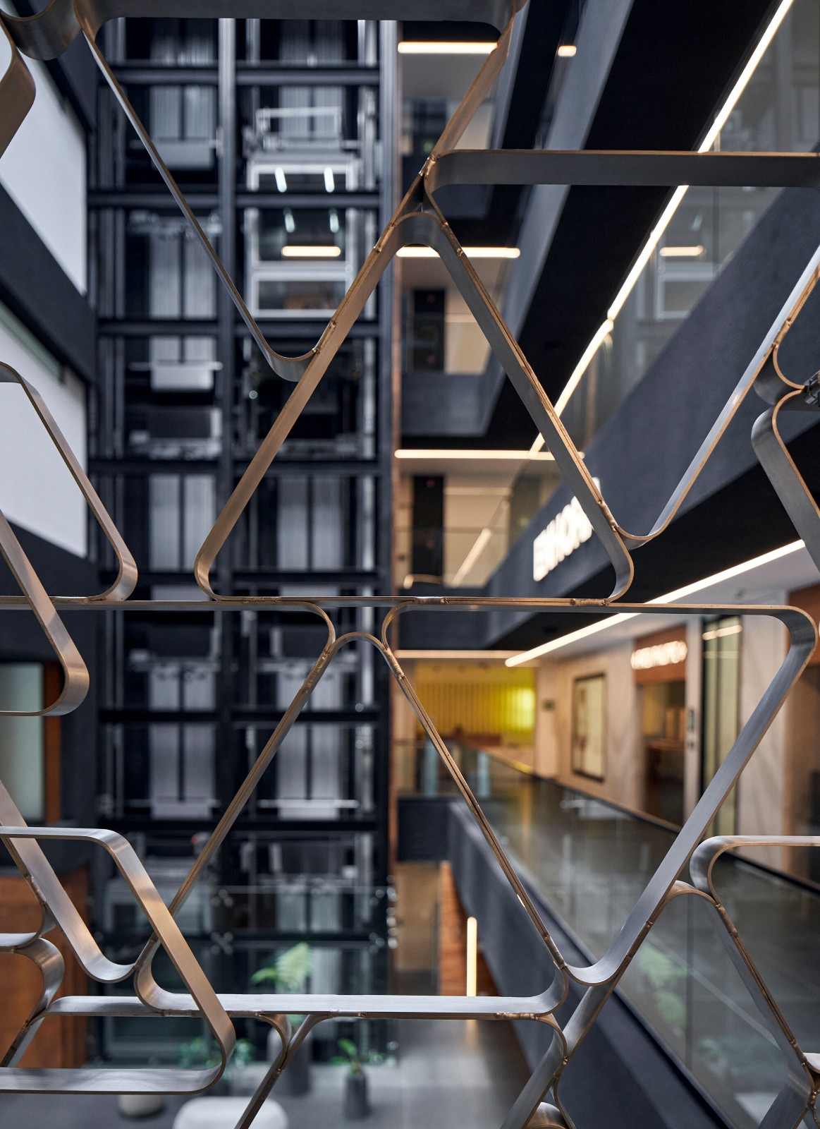 BIM建筑|AEME商业大楼 / Paz Arquitectura