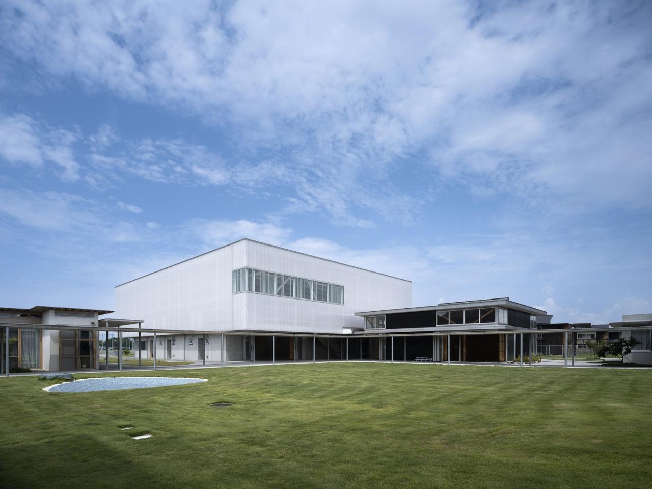 BIM建筑|组团式校园，广岛叡智学院 / CAn