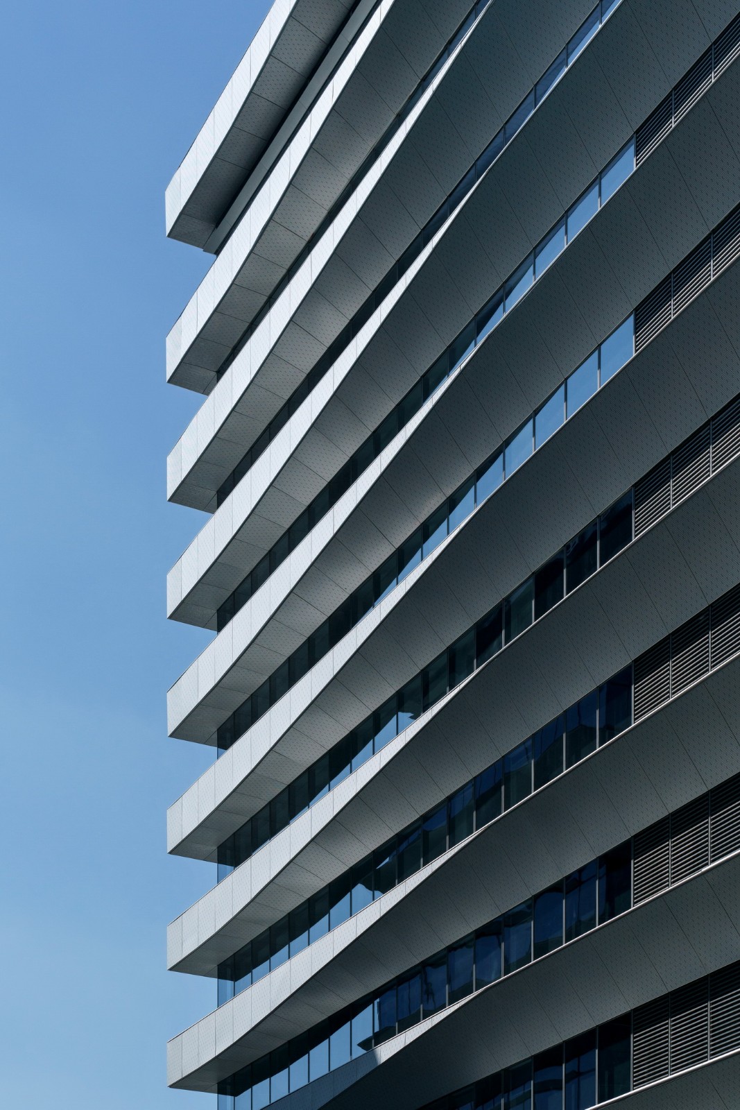 BIM建筑|顺势而为的扭转：杭州东站花园国际 / goa大象设计