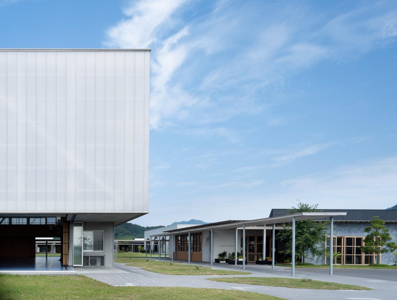 BIM建筑|组团式校园，广岛叡智学院 / CAn