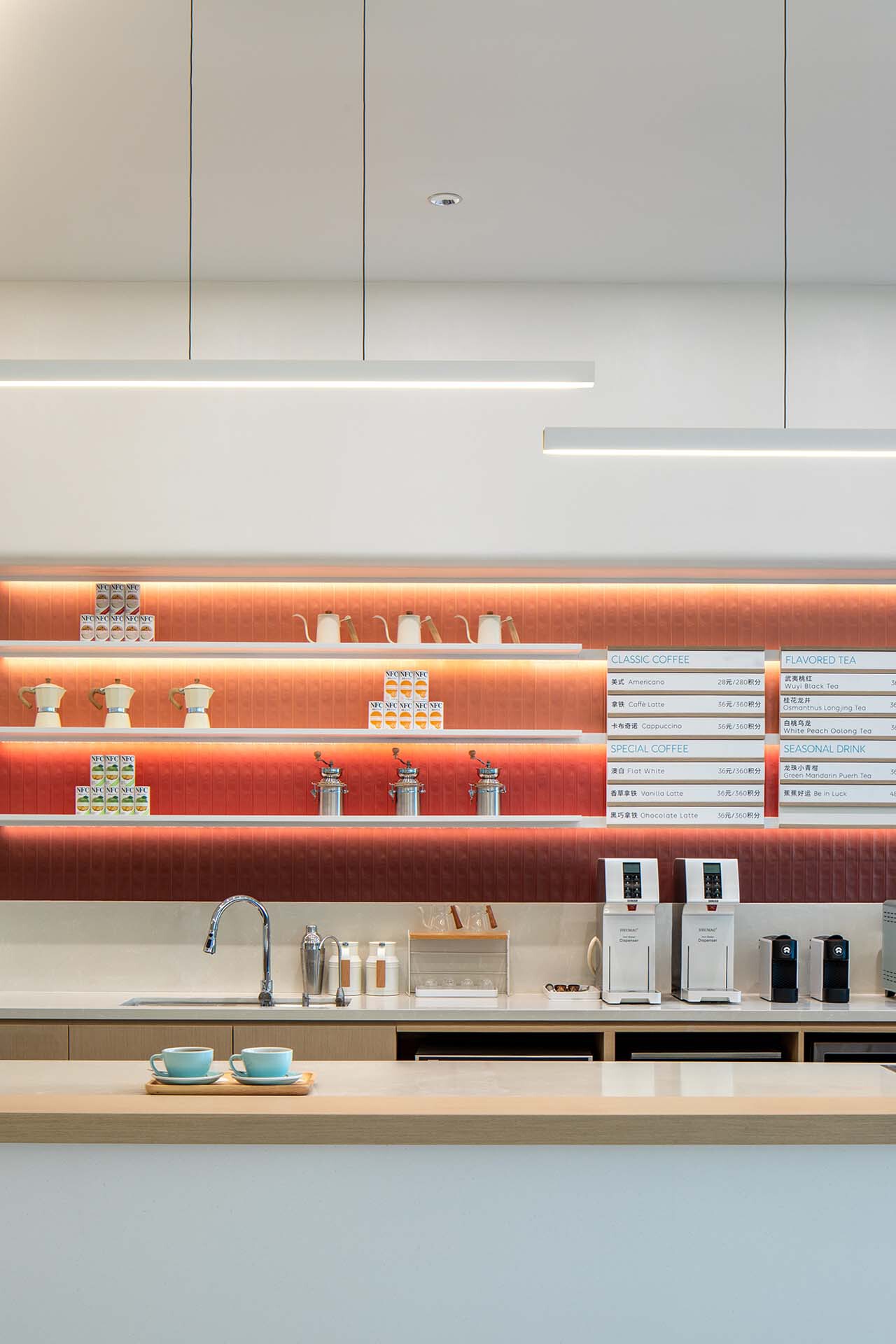 BIM建筑|蔚来交付中心 / Kokaistudios