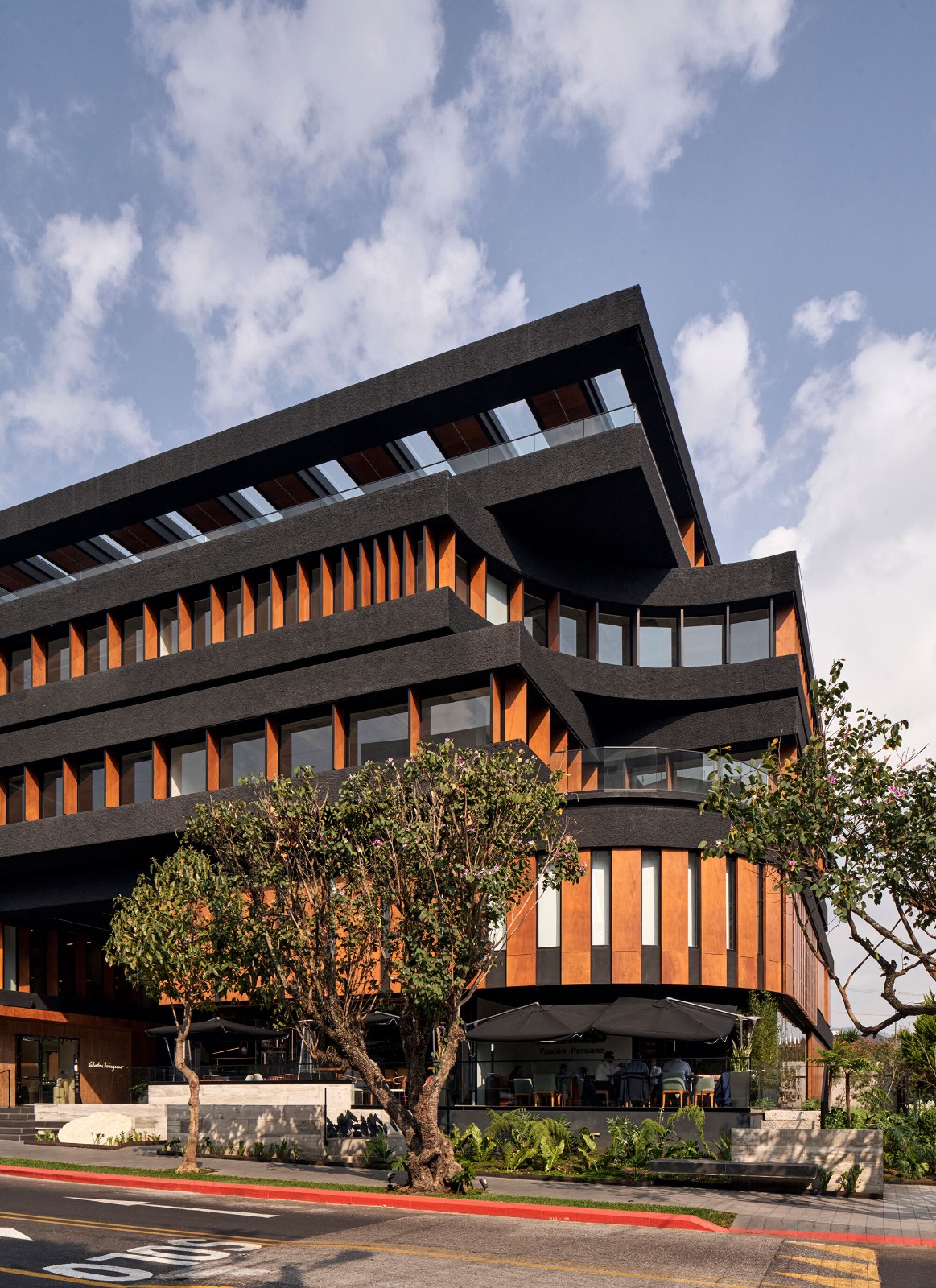 BIM建筑|AEME商业大楼 / Paz Arquitectura