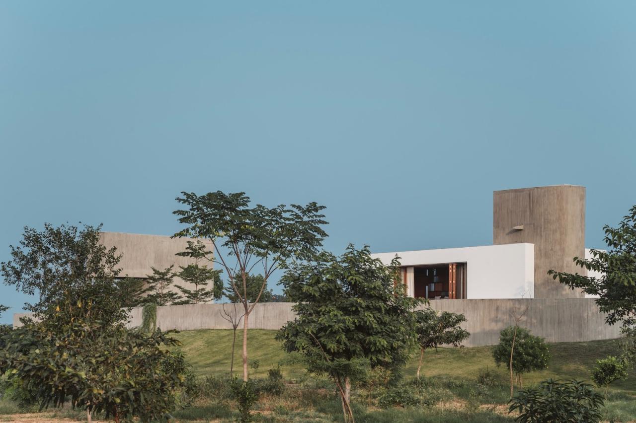 BIM建筑|围合之家 / Design Ni Dukaan