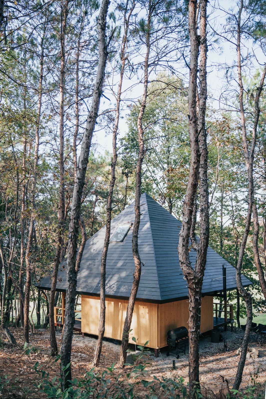 BIM建筑|荒野之家 #96# - 金字塔 / 个个世界 + 先进建筑实验室AaL