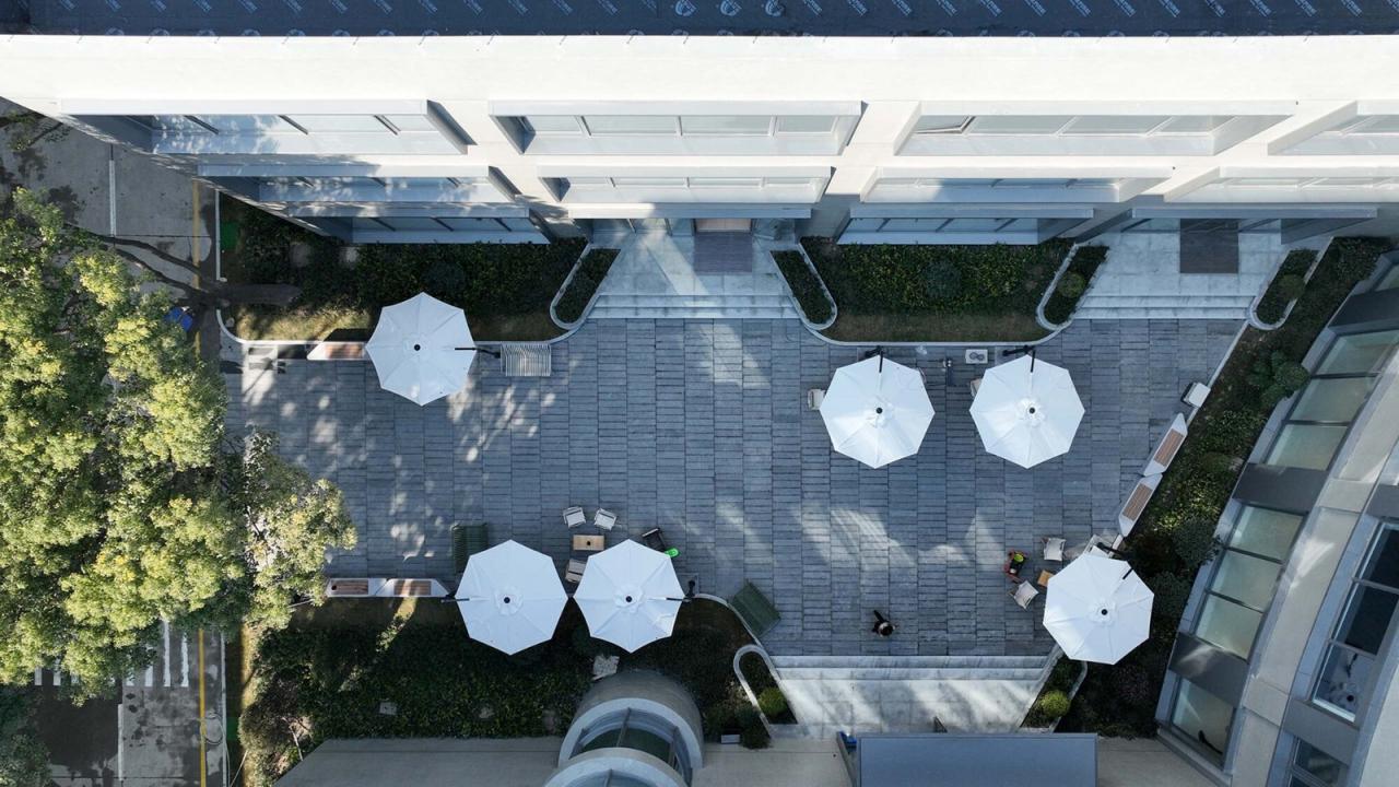 BIM建筑|蔚来交付中心 / Kokaistudios