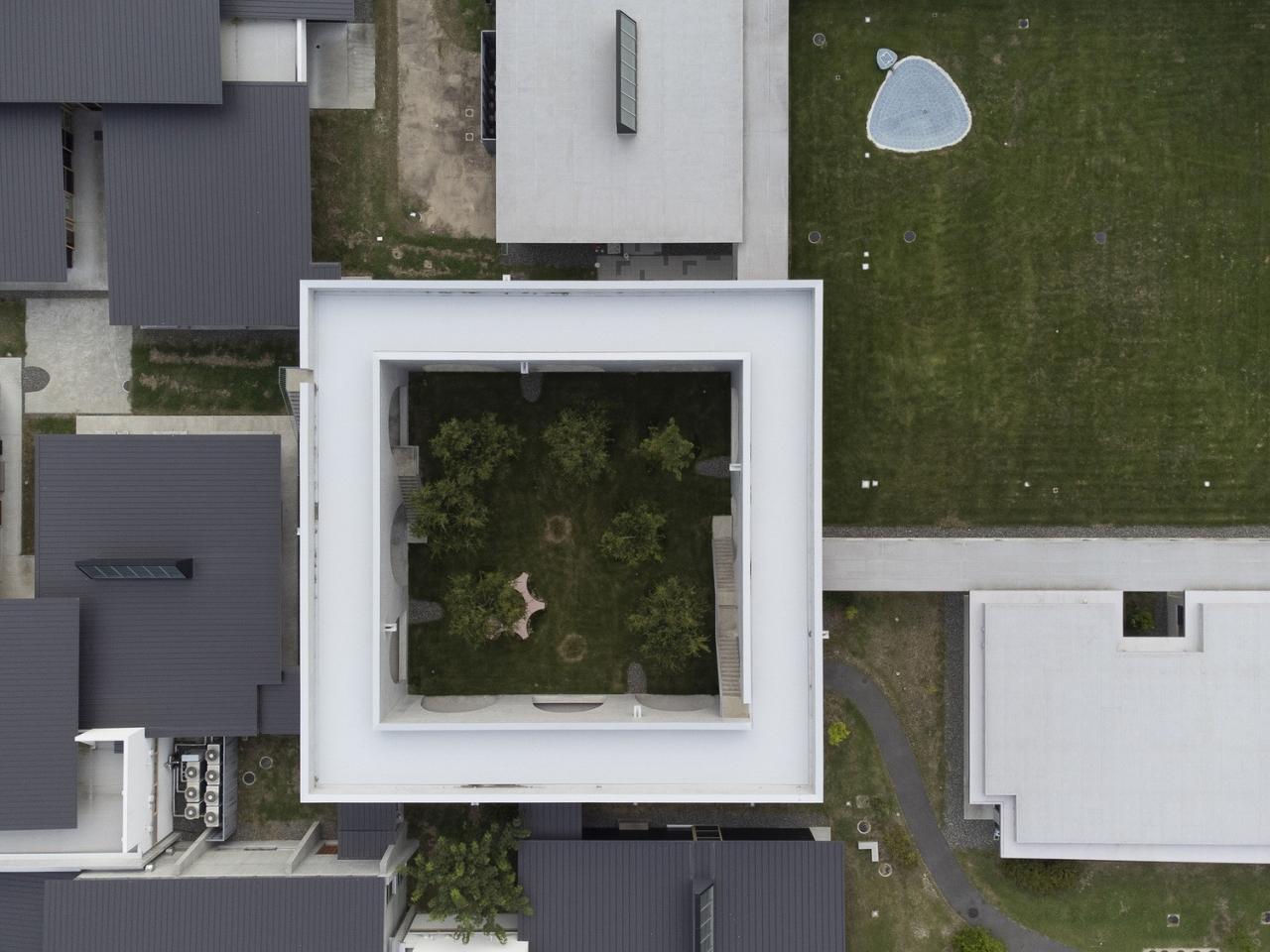 BIM建筑|组团式校园，广岛叡智学院 / CAn