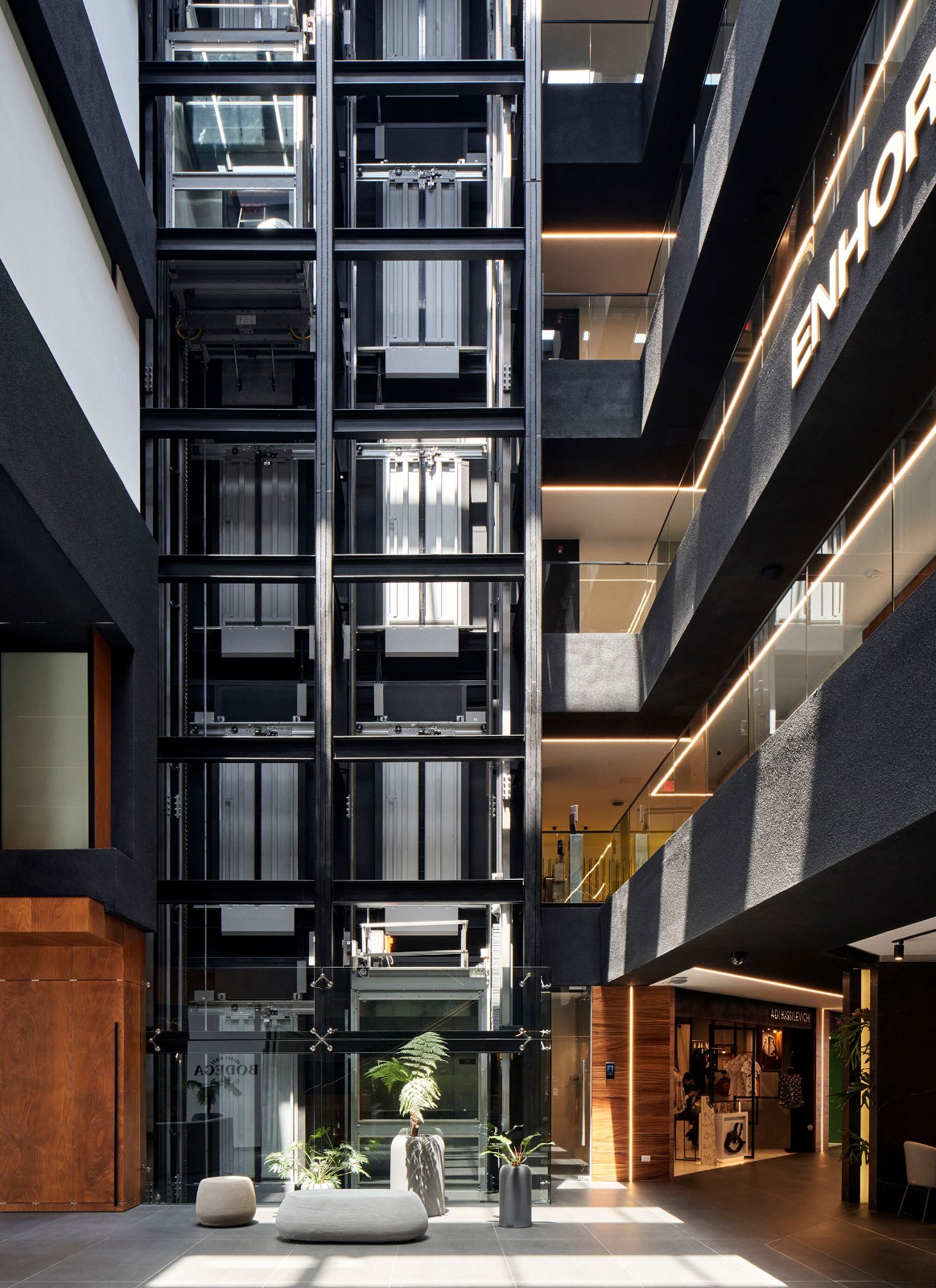 BIM建筑|AEME商业大楼 / Paz Arquitectura