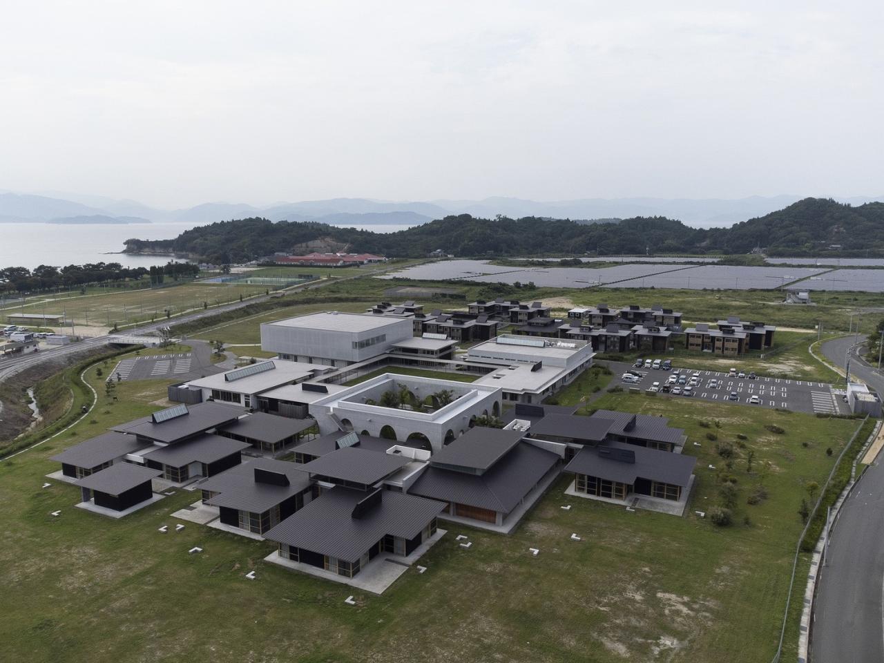 BIM建筑|组团式校园，广岛叡智学院 / CAn