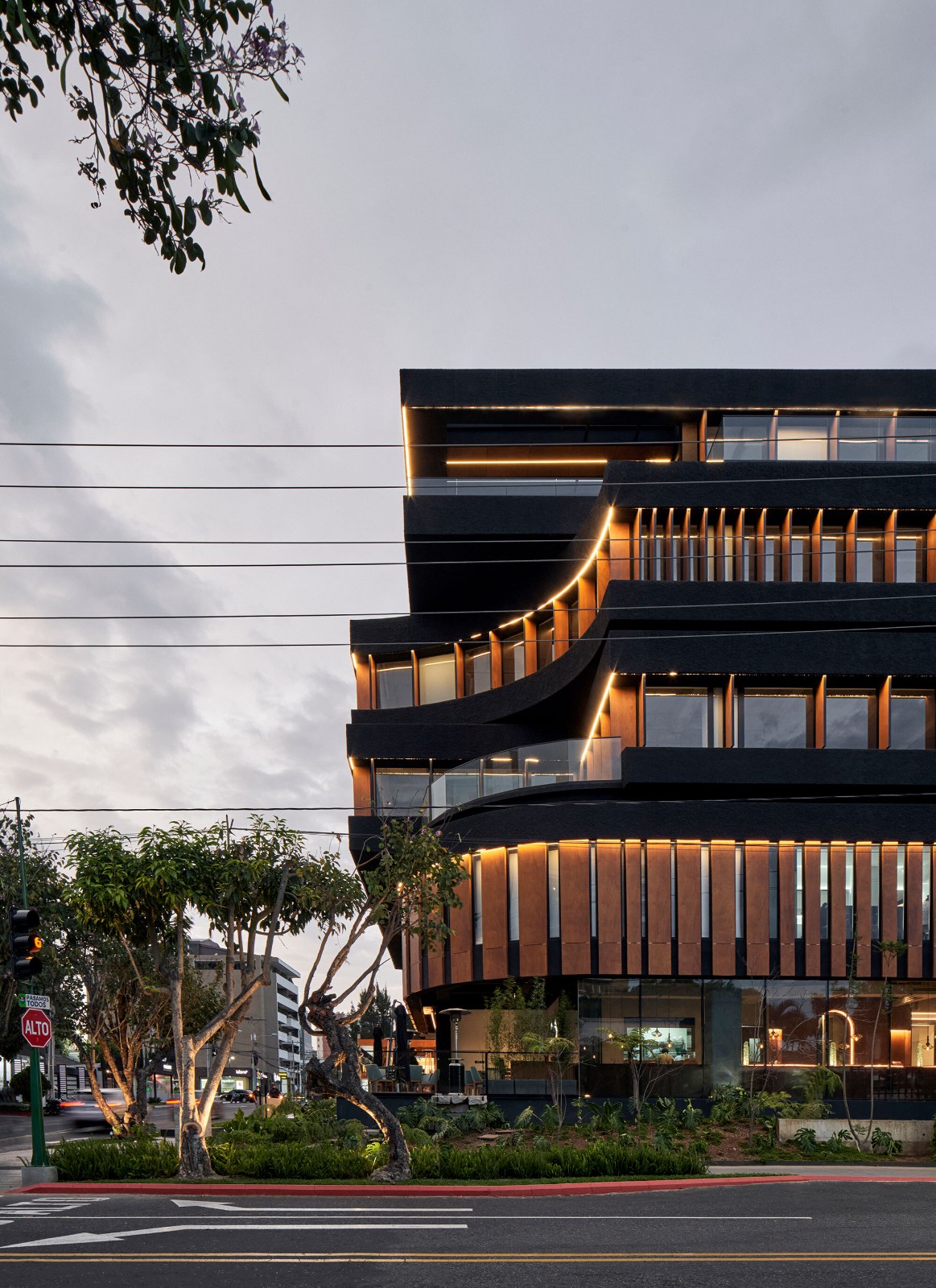 BIM建筑|AEME商业大楼 / Paz Arquitectura