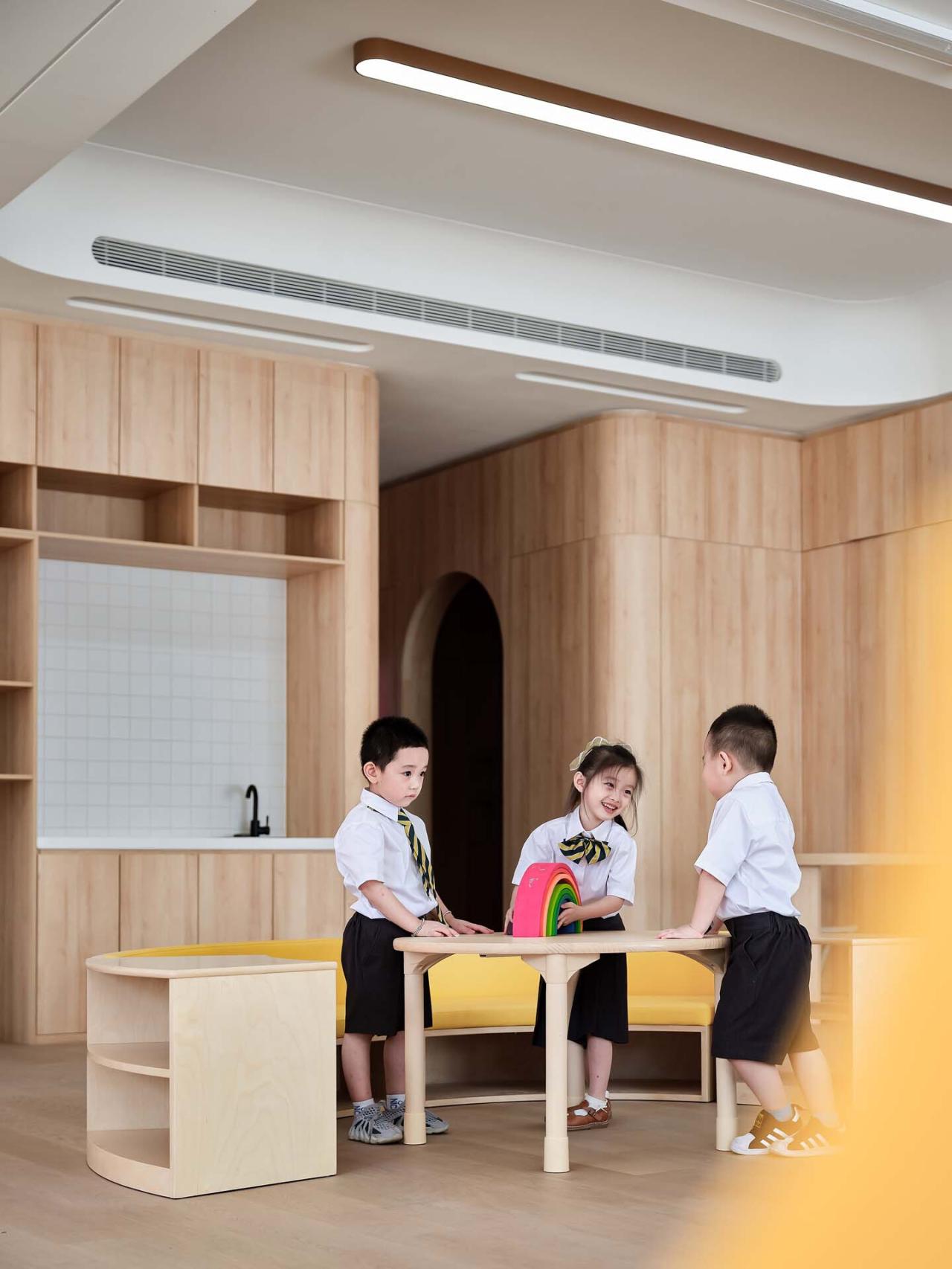 BIM建筑|金昌蒙德斐尔.幼儿园 / 零壹城市建筑事务所