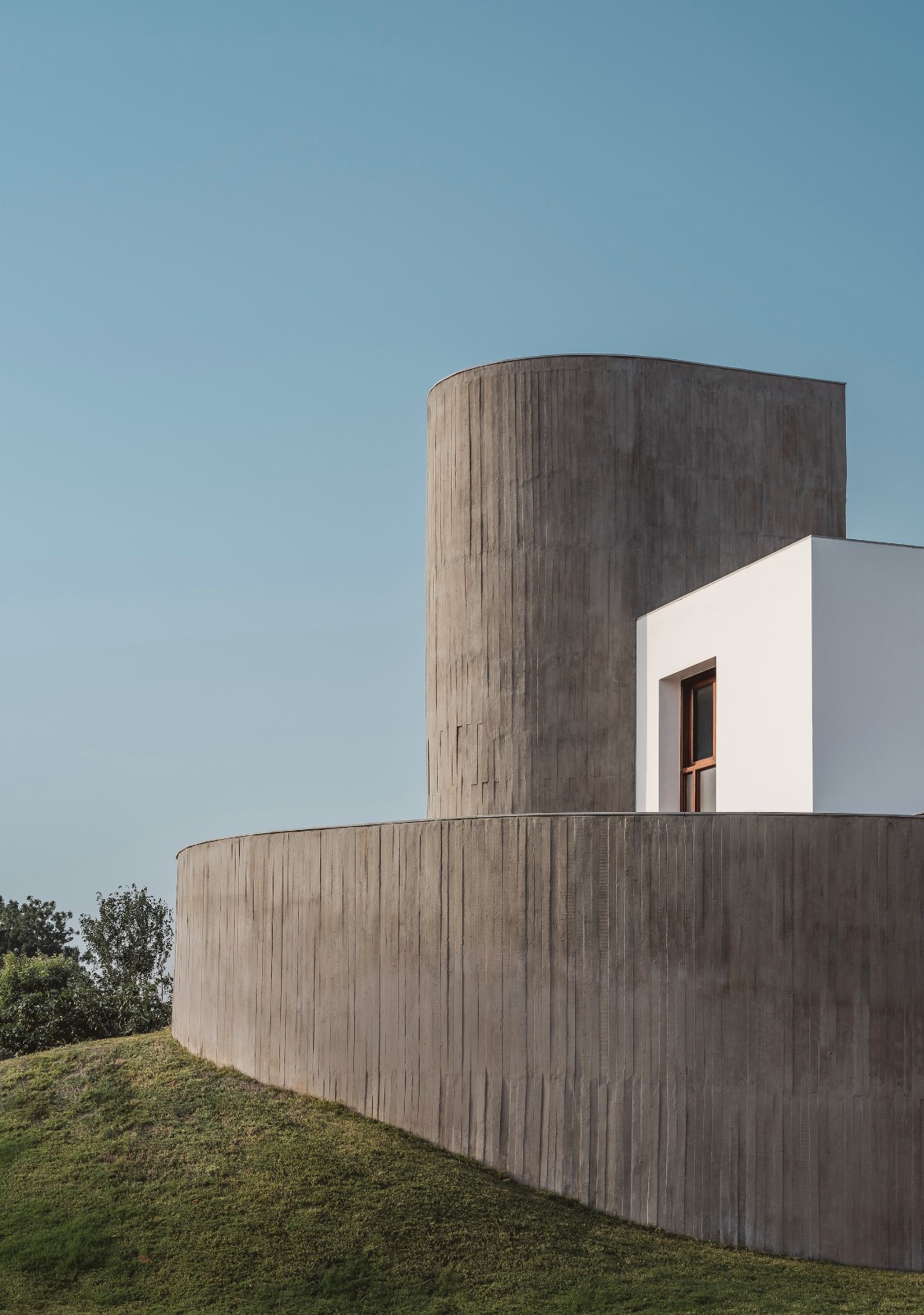 BIM建筑|围合之家 / Design Ni Dukaan