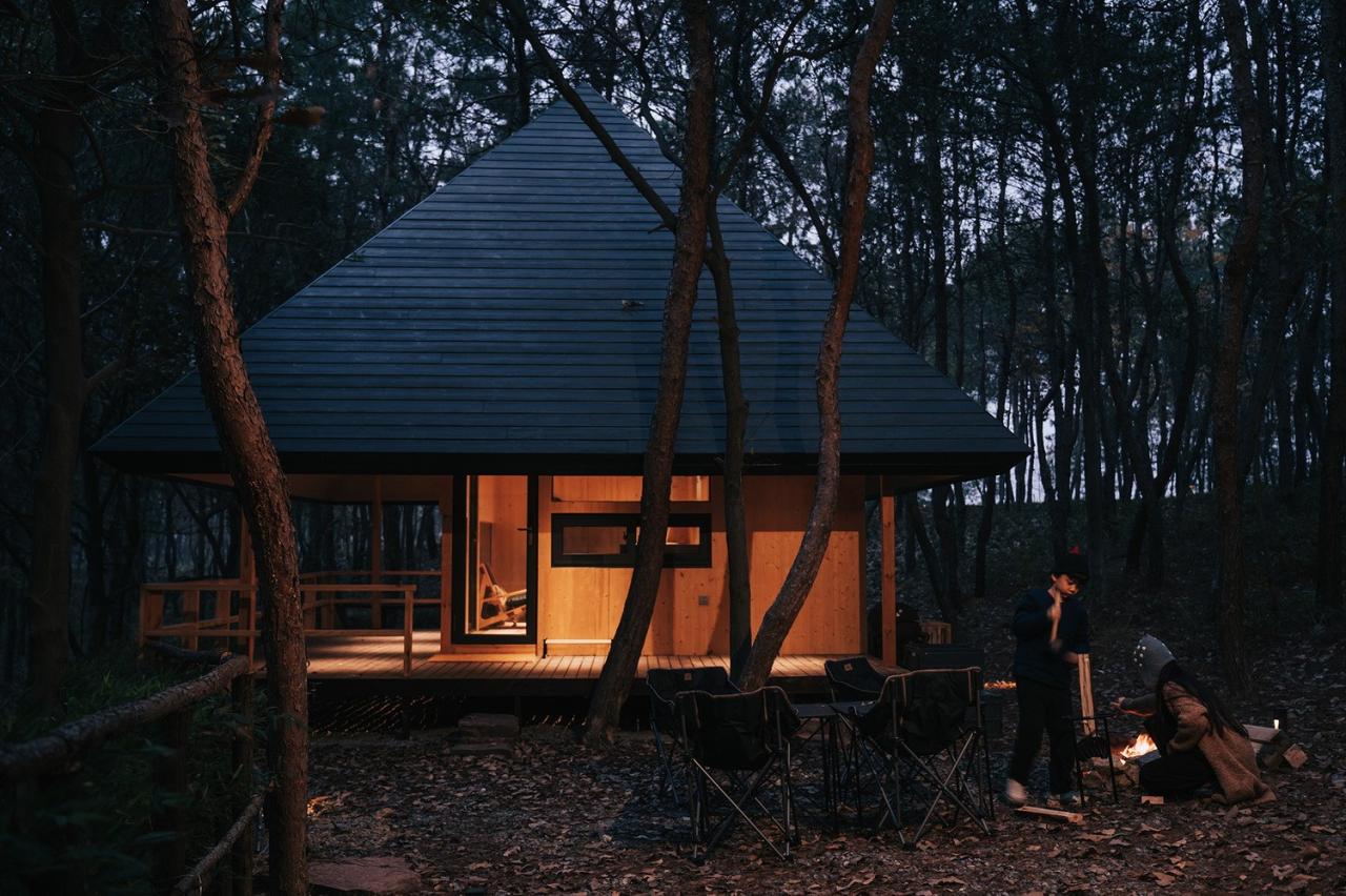 BIM建筑|荒野之家 #96# - 金字塔 / 个个世界 + 先进建筑实验室AaL