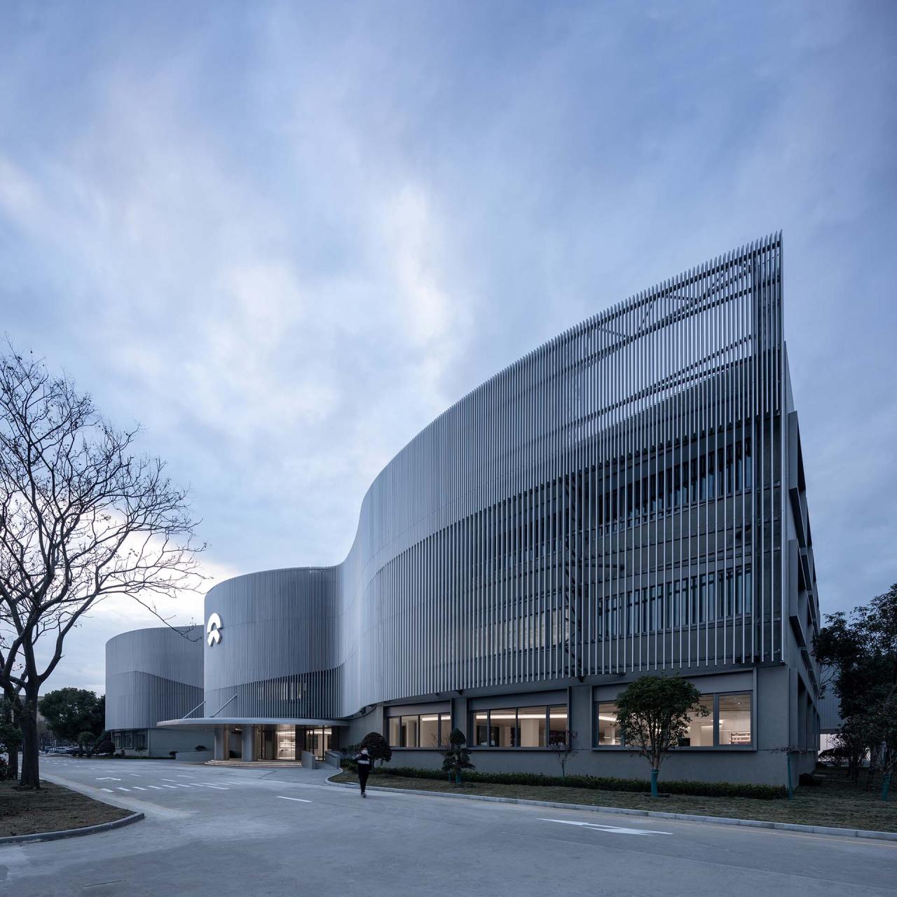 BIM建筑|蔚来交付中心 / Kokaistudios