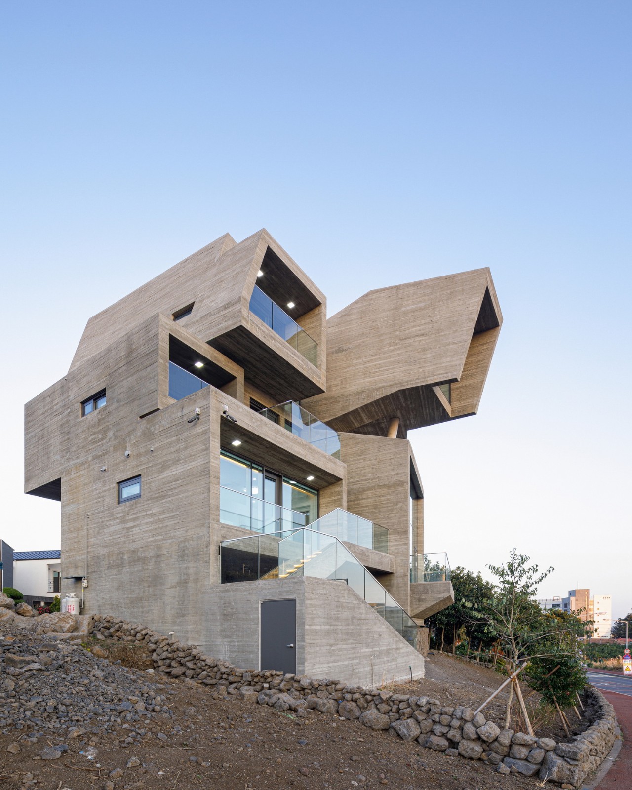 BIM建筑|叠浪风，太平洋公寓 / Moon Hoon