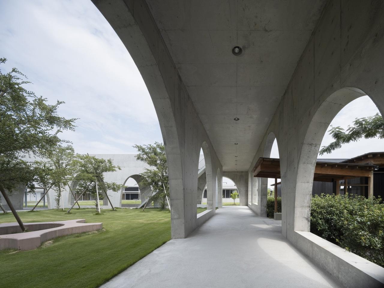 BIM建筑|组团式校园，广岛叡智学院 / CAn