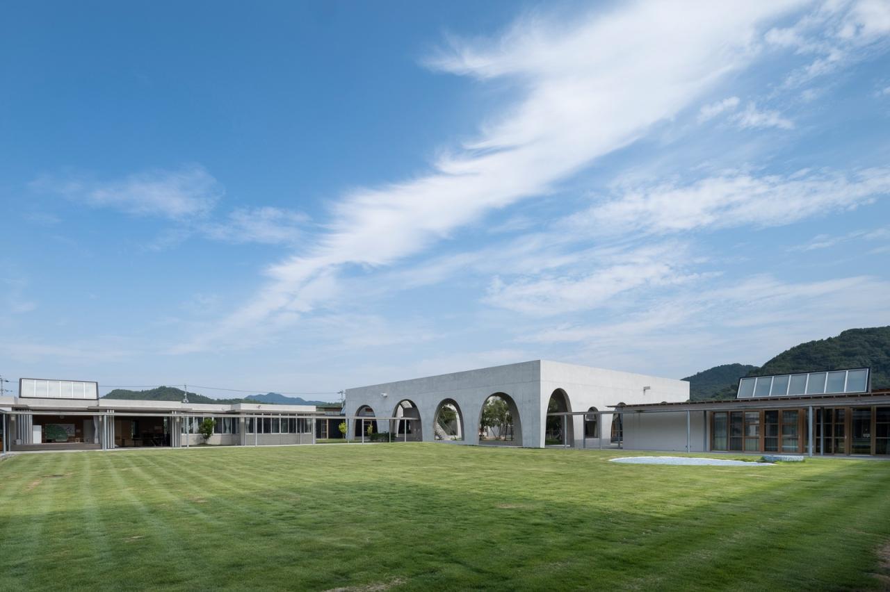 BIM建筑|组团式校园，广岛叡智学院 / CAn