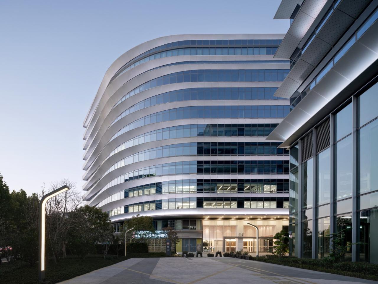 BIM建筑|顺势而为的扭转：杭州东站花园国际 / goa大象设计