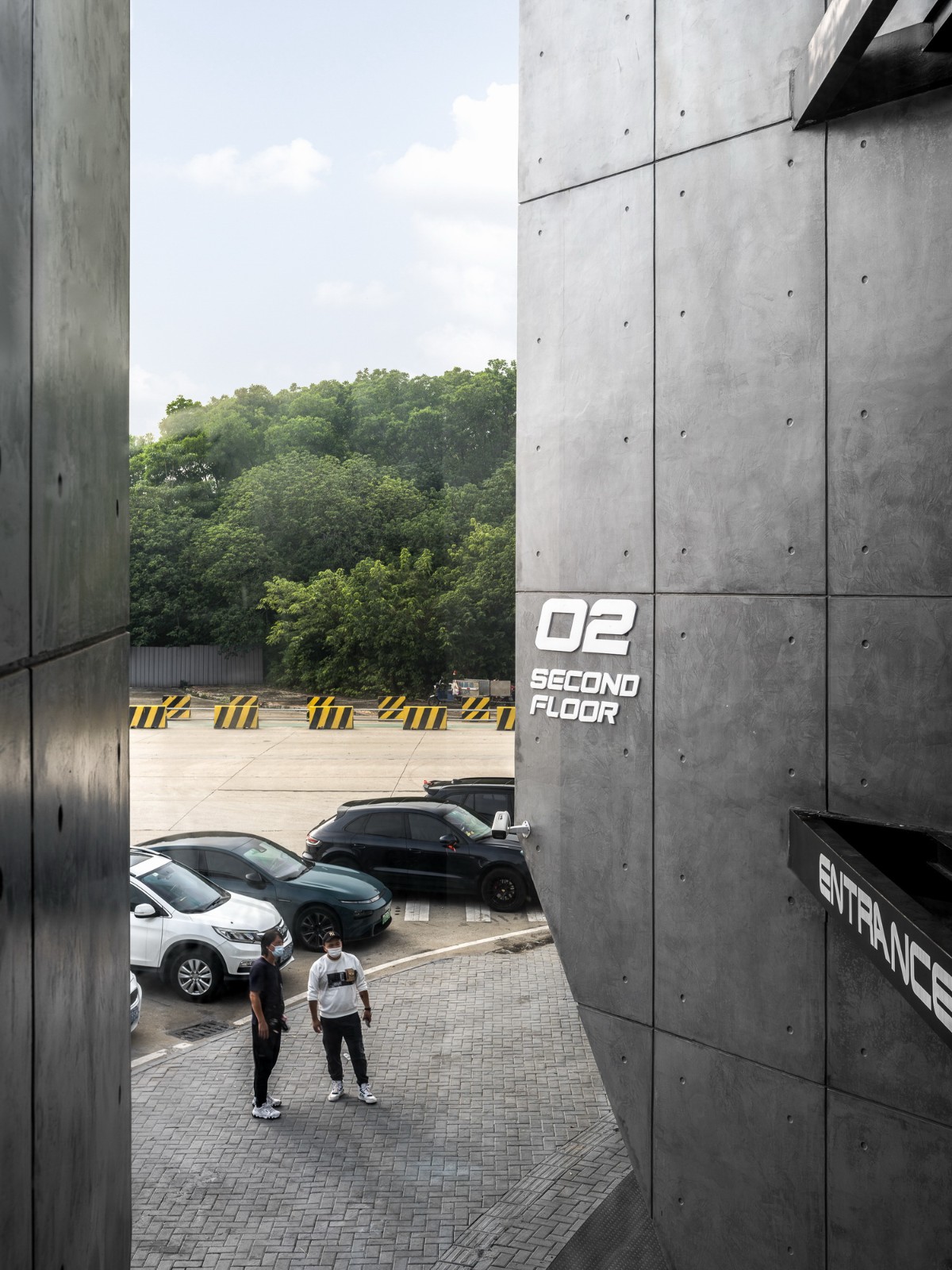 BIM建筑|机器与隐喻的诗学：顺德EW机车展厅 / SN-A超然建筑