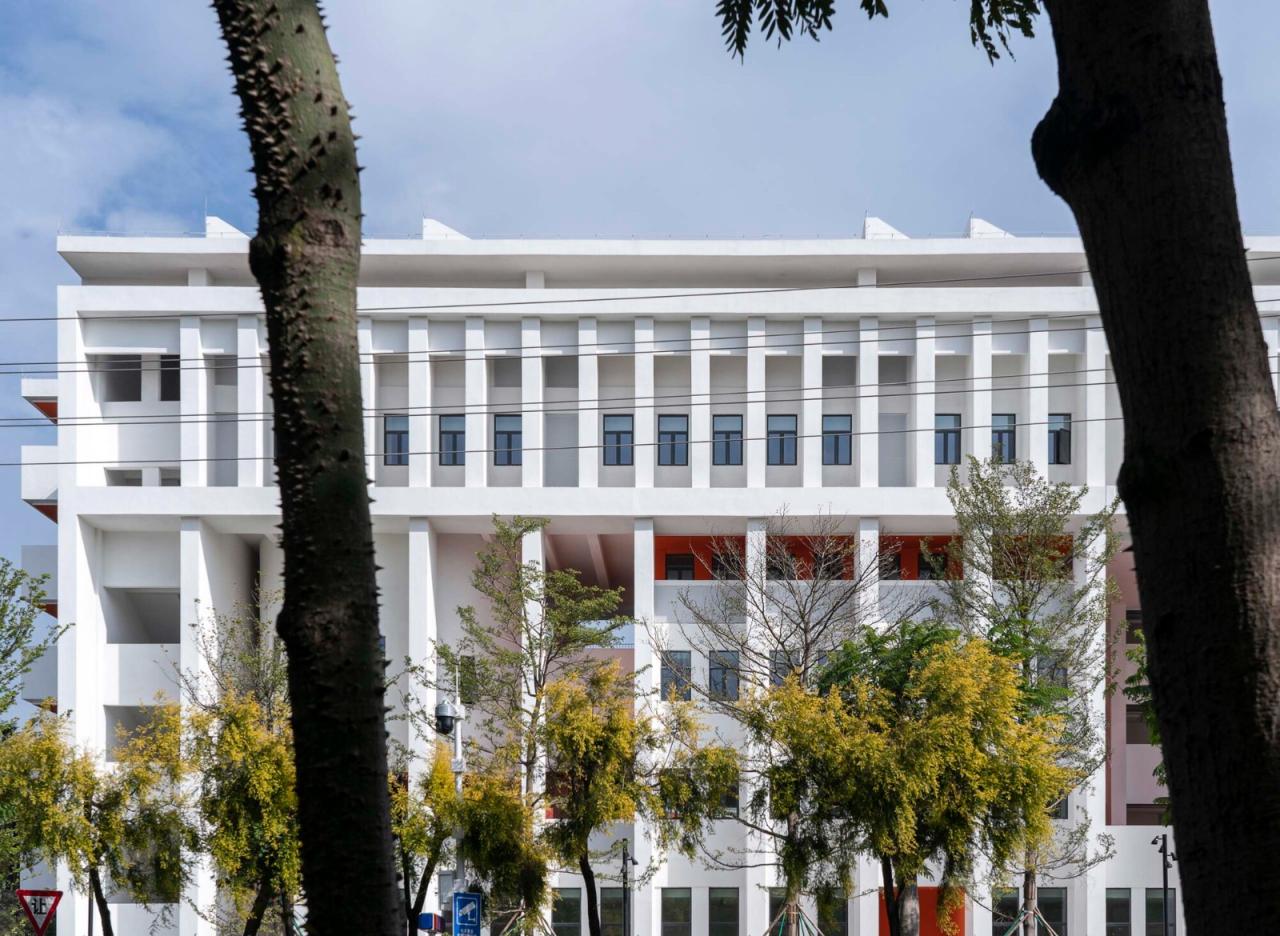 BIM建筑|南海桂城金桂高中 / 竖梁社