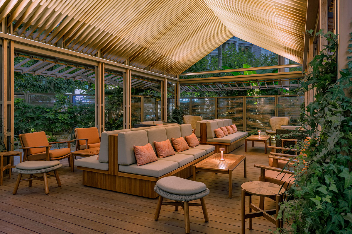 BIM建筑|双亭园：上海素凯泰酒店户外空间改造 / LUKSTUDIO芝作室