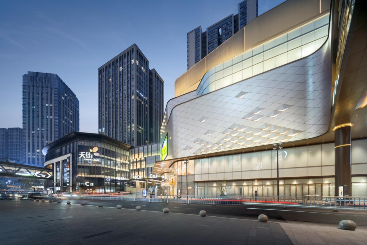 BIM建筑|十年筑造，一座天街一座城：重庆龙湖时代天街E馆 / 成执设计
