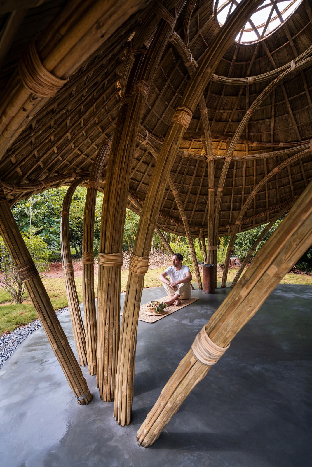 BIM建筑|冥想凉亭 / STUDIOARO