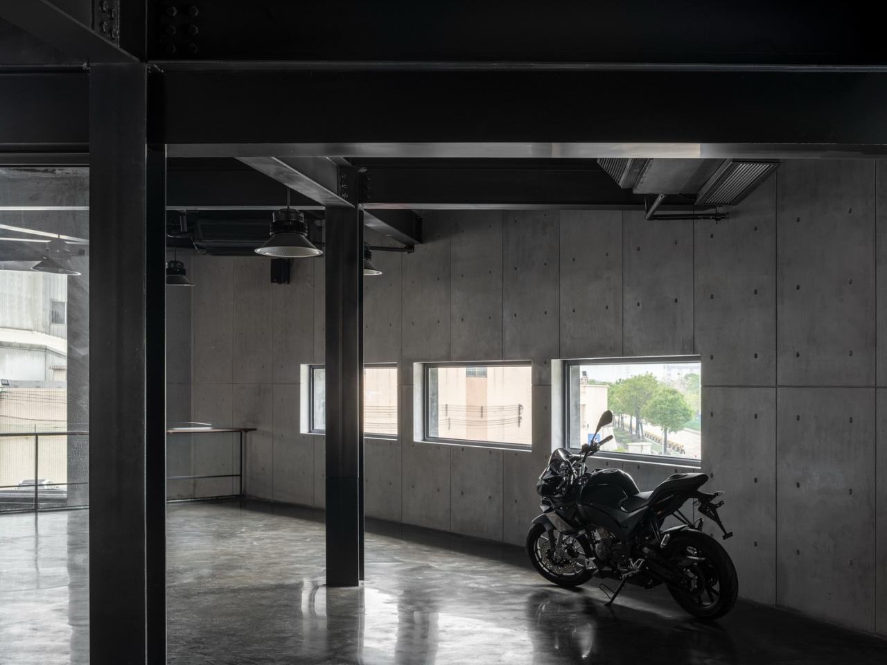 BIM建筑|机器与隐喻的诗学：顺德EW机车展厅 / SN-A超然建筑