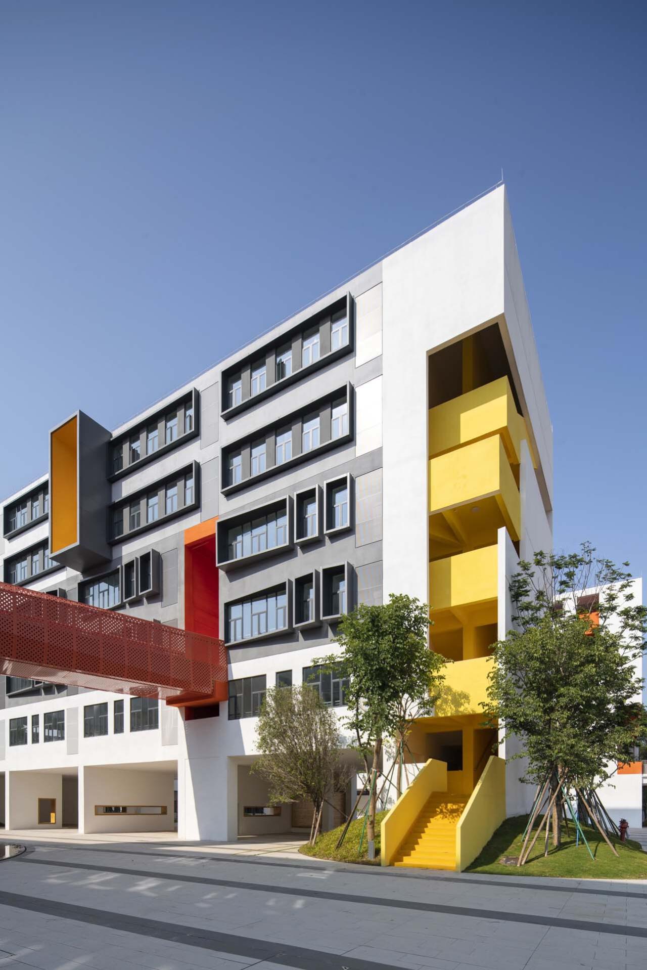 BIM建筑|南海桂城金桂高中 / 竖梁社