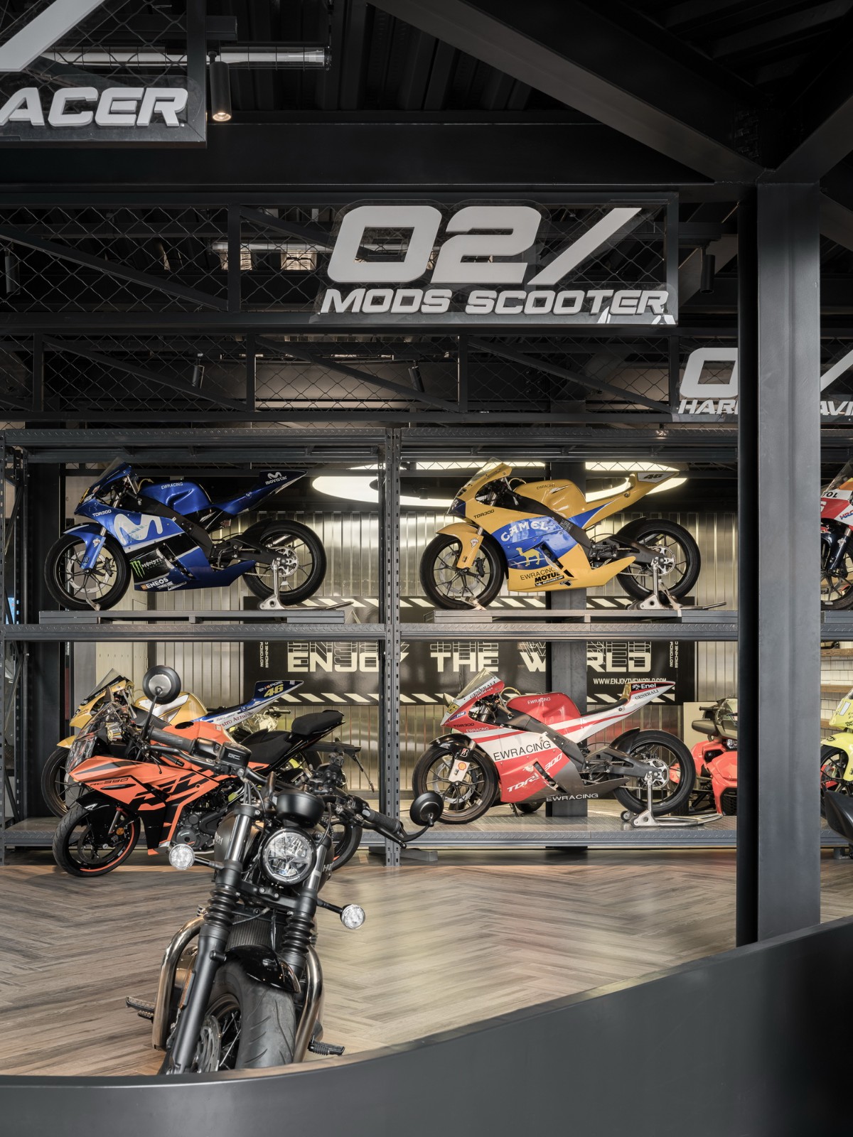 BIM建筑|机器与隐喻的诗学：顺德EW机车展厅 / SN-A超然建筑