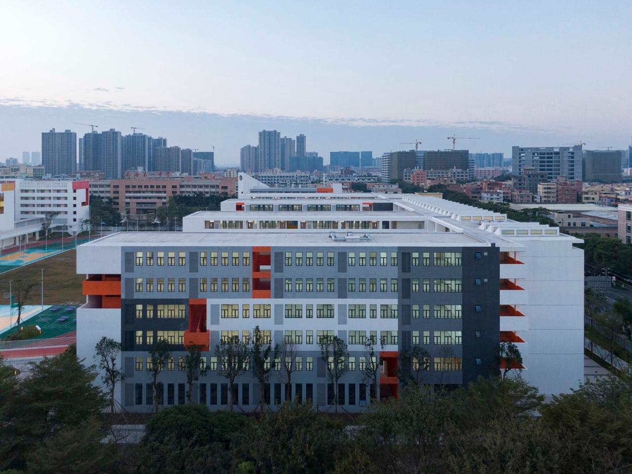 BIM建筑|南海桂城金桂高中 / 竖梁社