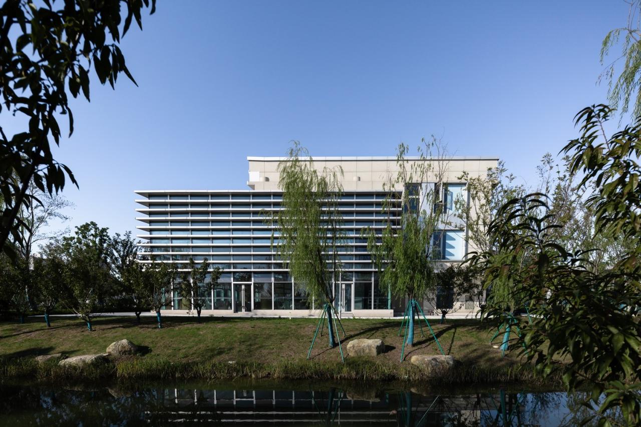 BIM建筑|体育运动催化城市生活：桐乡市全民健身中心暨李宁体育园 / PTD柏涛设计