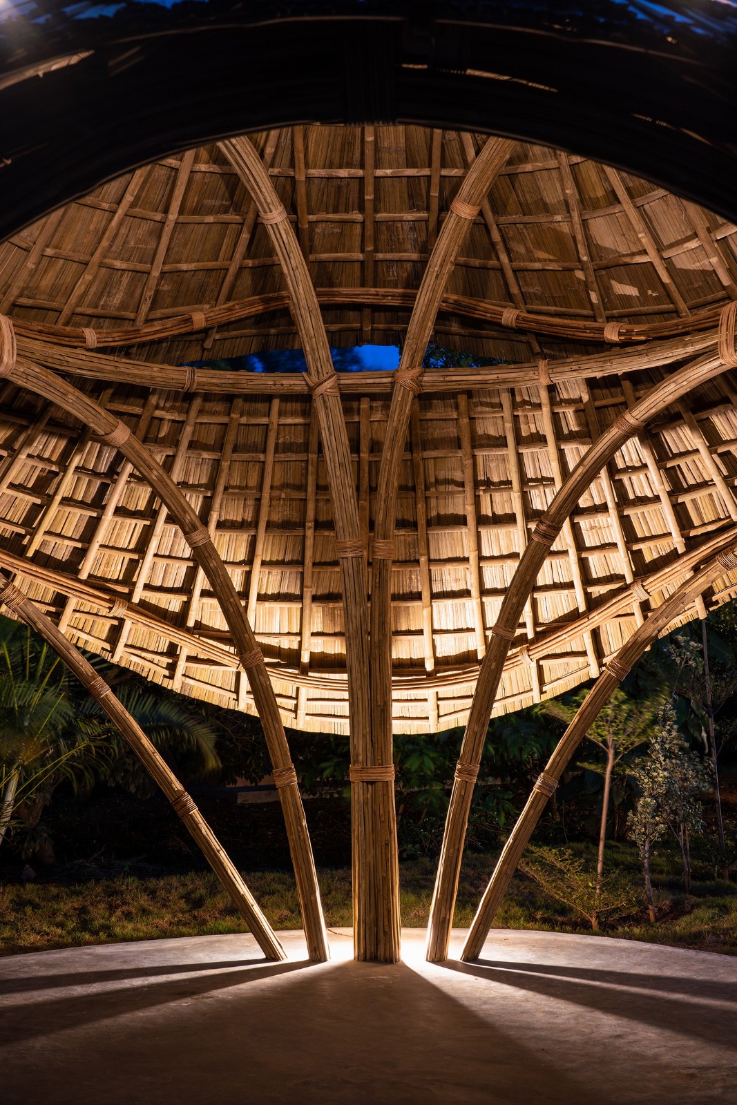 BIM建筑|冥想凉亭 / STUDIOARO