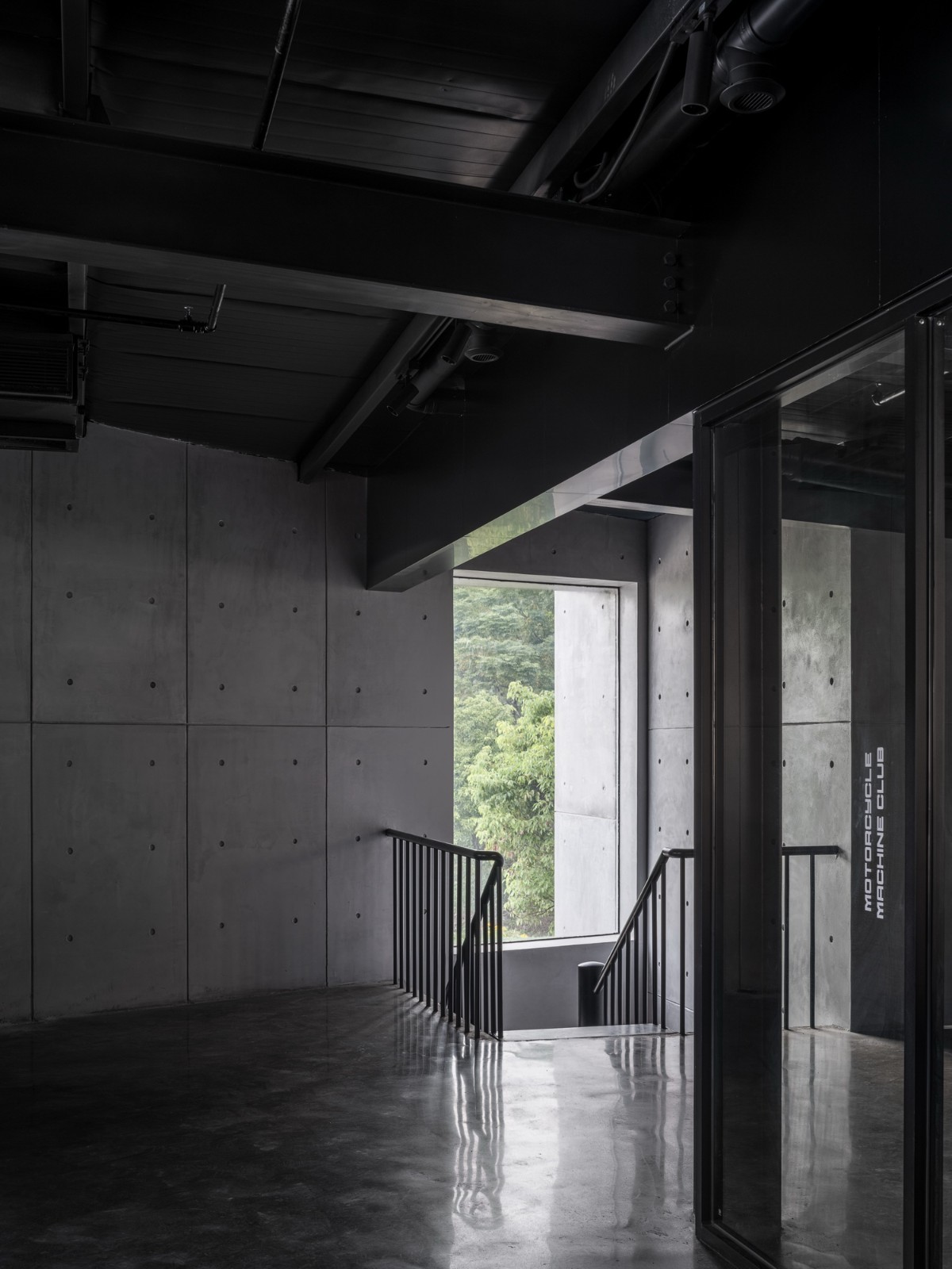 BIM建筑|机器与隐喻的诗学：顺德EW机车展厅 / SN-A超然建筑