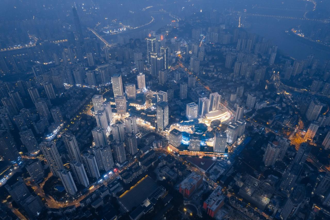 BIM建筑|十年筑造，一座天街一座城：重庆龙湖时代天街E馆 / 成执设计