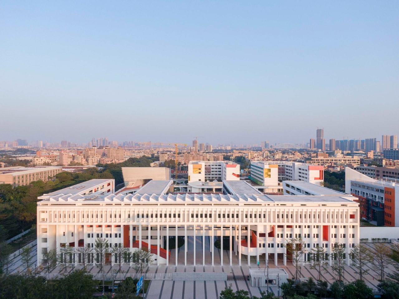 BIM建筑|南海桂城金桂高中 / 竖梁社