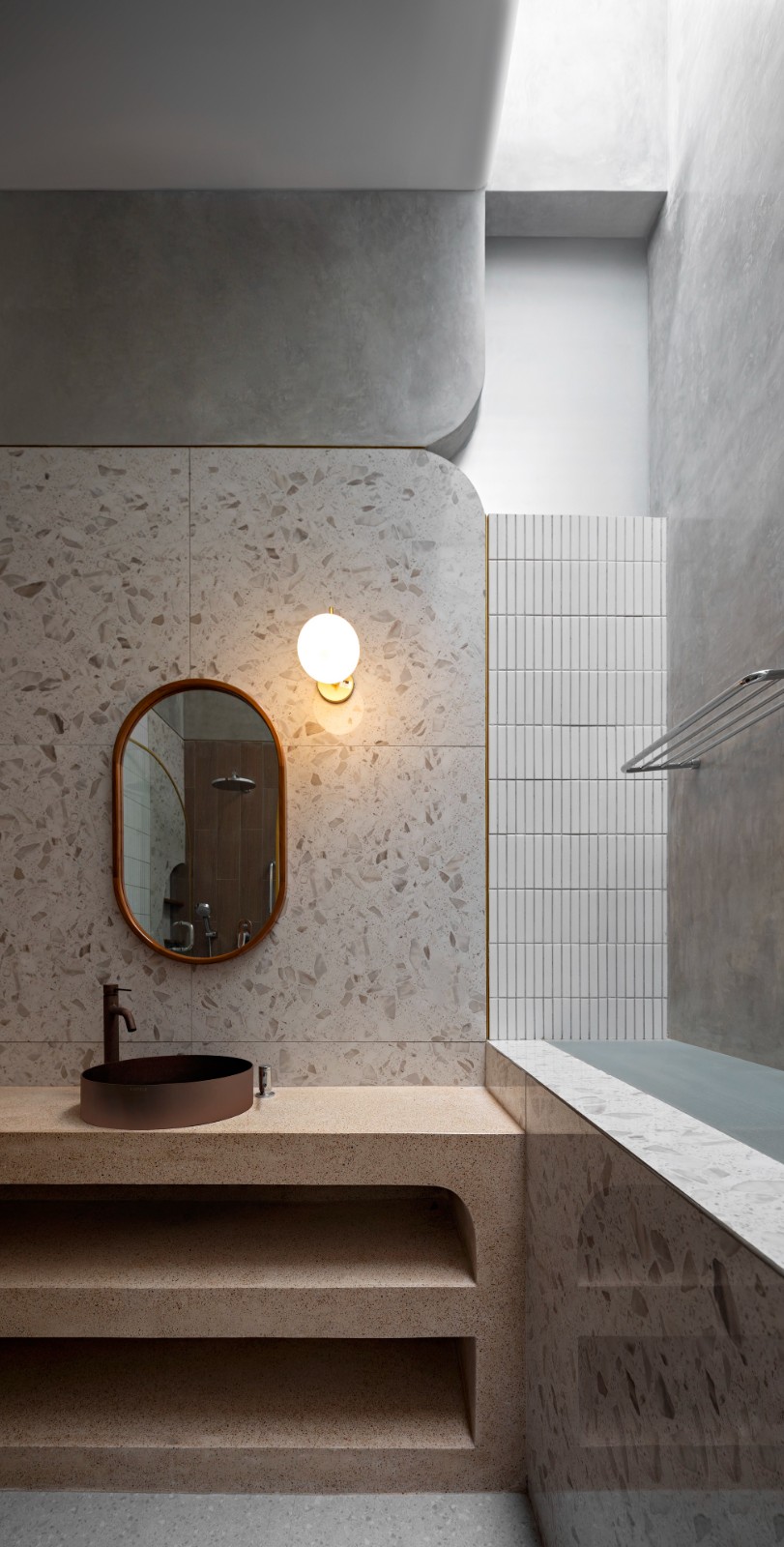 BIM建筑|爪哇屋顶+旋转房间，分心的房子 / Ismail Solehudin Architecture