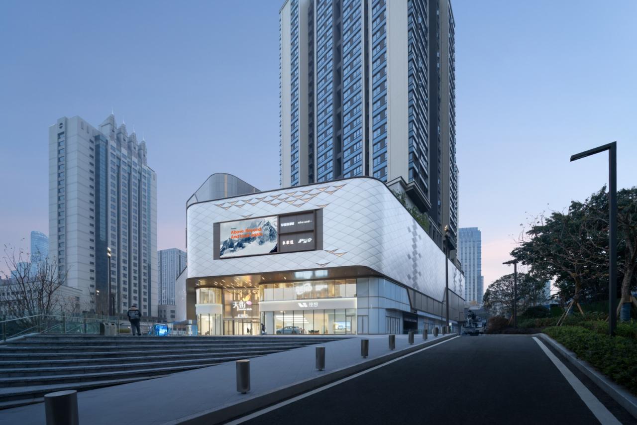 BIM建筑|十年筑造，一座天街一座城：重庆龙湖时代天街E馆 / 成执设计