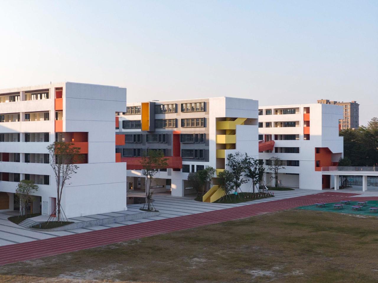 BIM建筑|南海桂城金桂高中 / 竖梁社