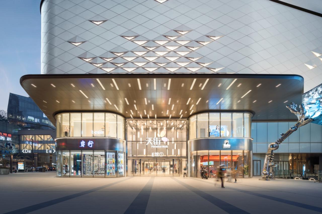 BIM建筑|十年筑造，一座天街一座城：重庆龙湖时代天街E馆 / 成执设计