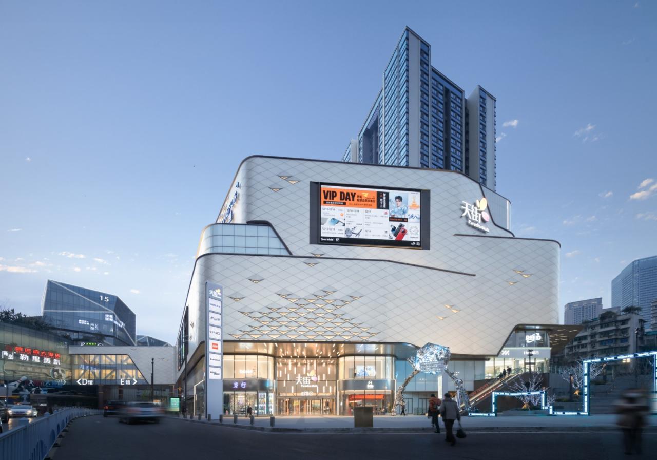 BIM建筑|十年筑造，一座天街一座城：重庆龙湖时代天街E馆 / 成执设计