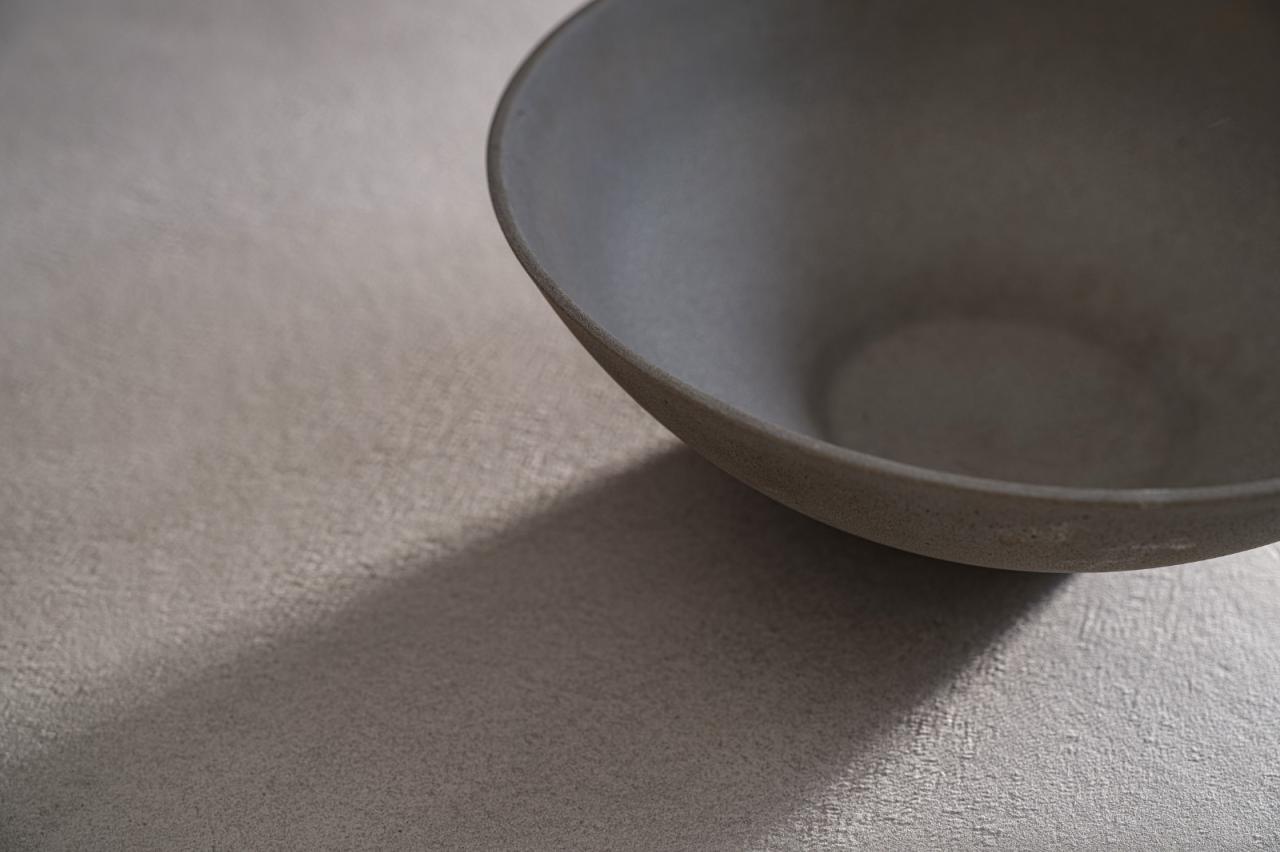 BIM建筑|梧桐树下的420平米复式公寓 :为年轻家庭巧妙创建”视线连通”挑高空间 / 八荒设计