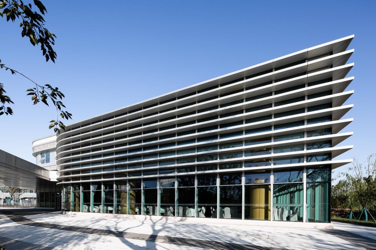 BIM建筑|体育运动催化城市生活：桐乡市全民健身中心暨李宁体育园 / PTD柏涛设计