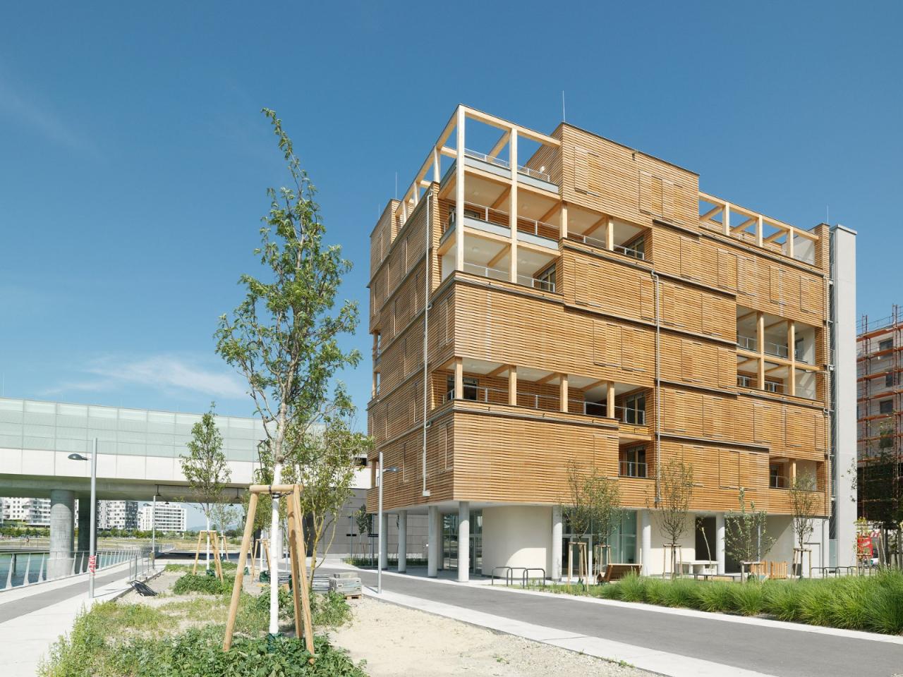 BIM建筑|滨湖论坛公寓 / heri&salli