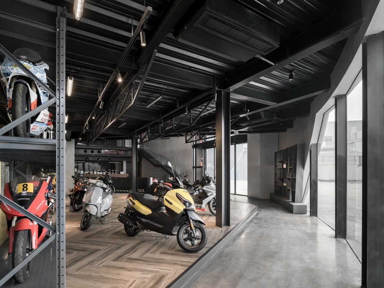 BIM建筑|机器与隐喻的诗学：顺德EW机车展厅 / SN-A超然建筑