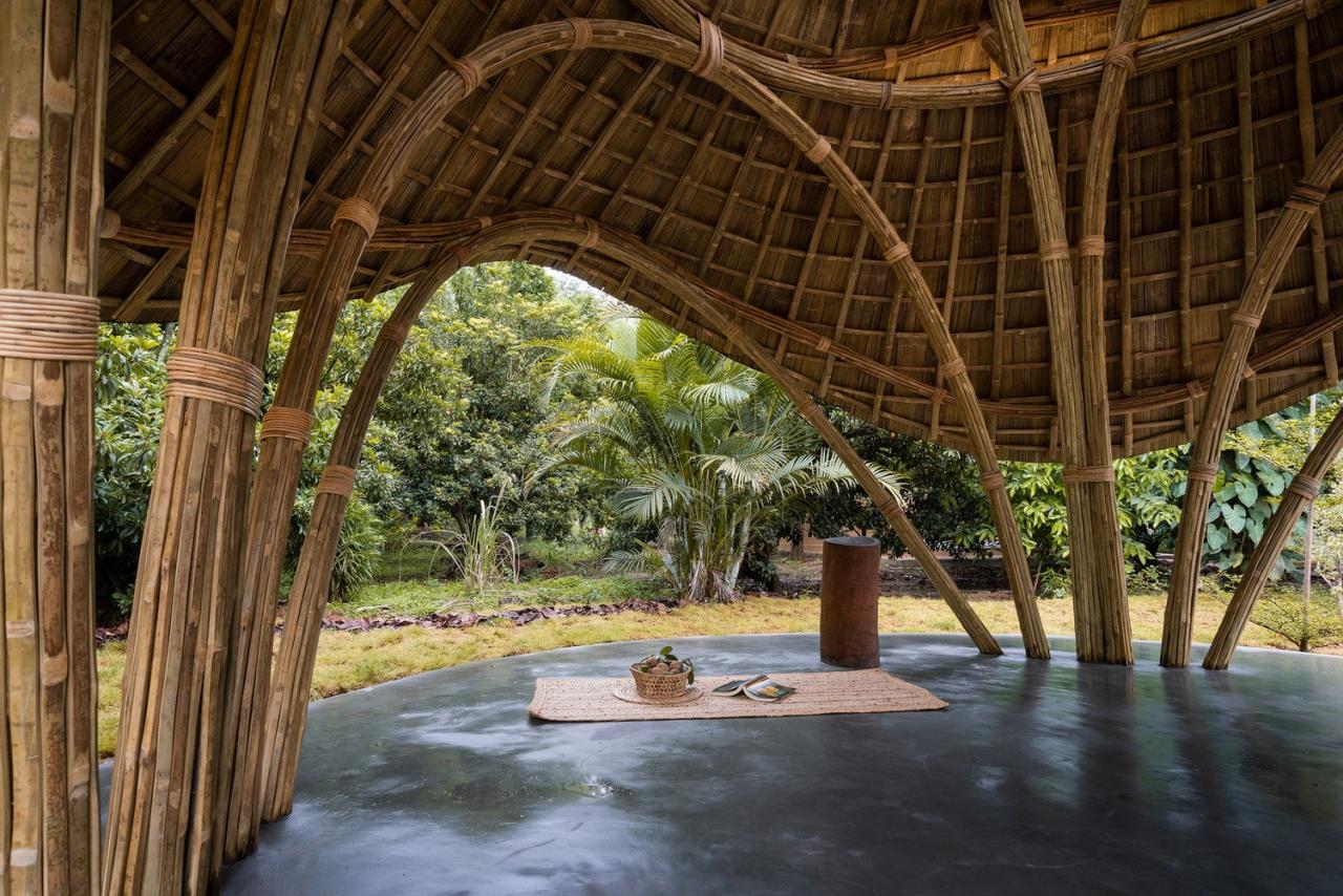 BIM建筑|冥想凉亭 / STUDIOARO